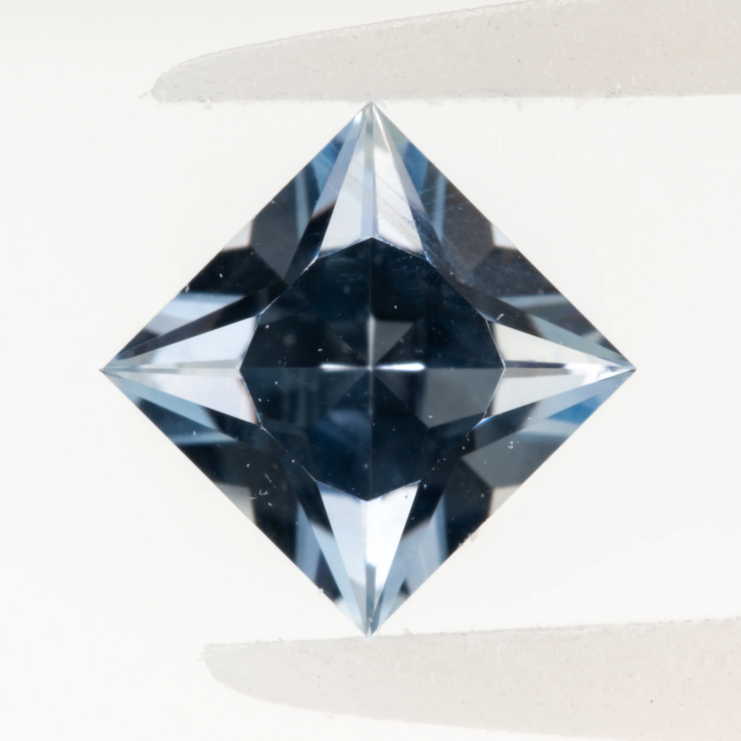 非加熱ブルー・サファイア 0.2800ct “Cushion in a Square V2”