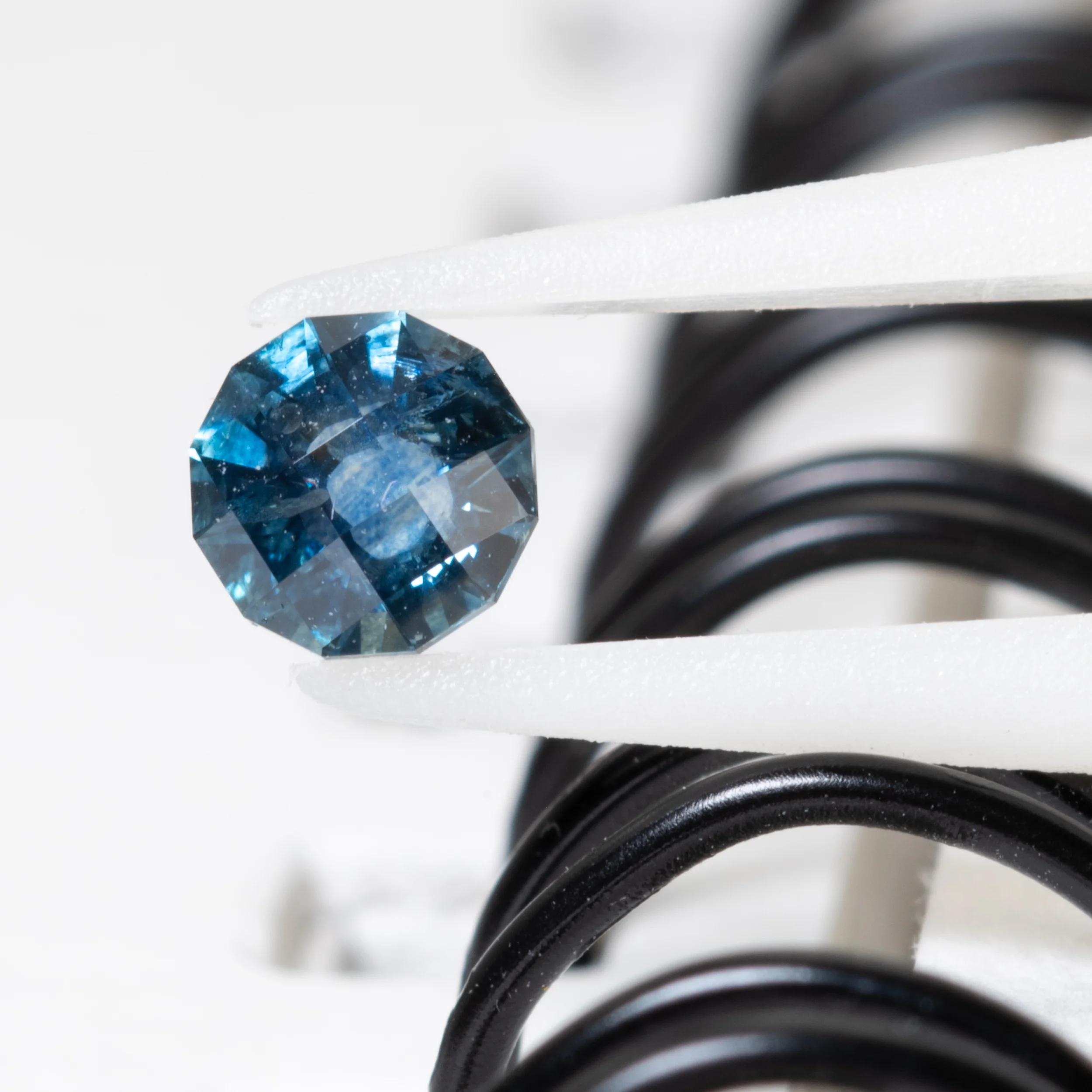 ブルー・モンタナ・サファイア “Orb” 0.299ct