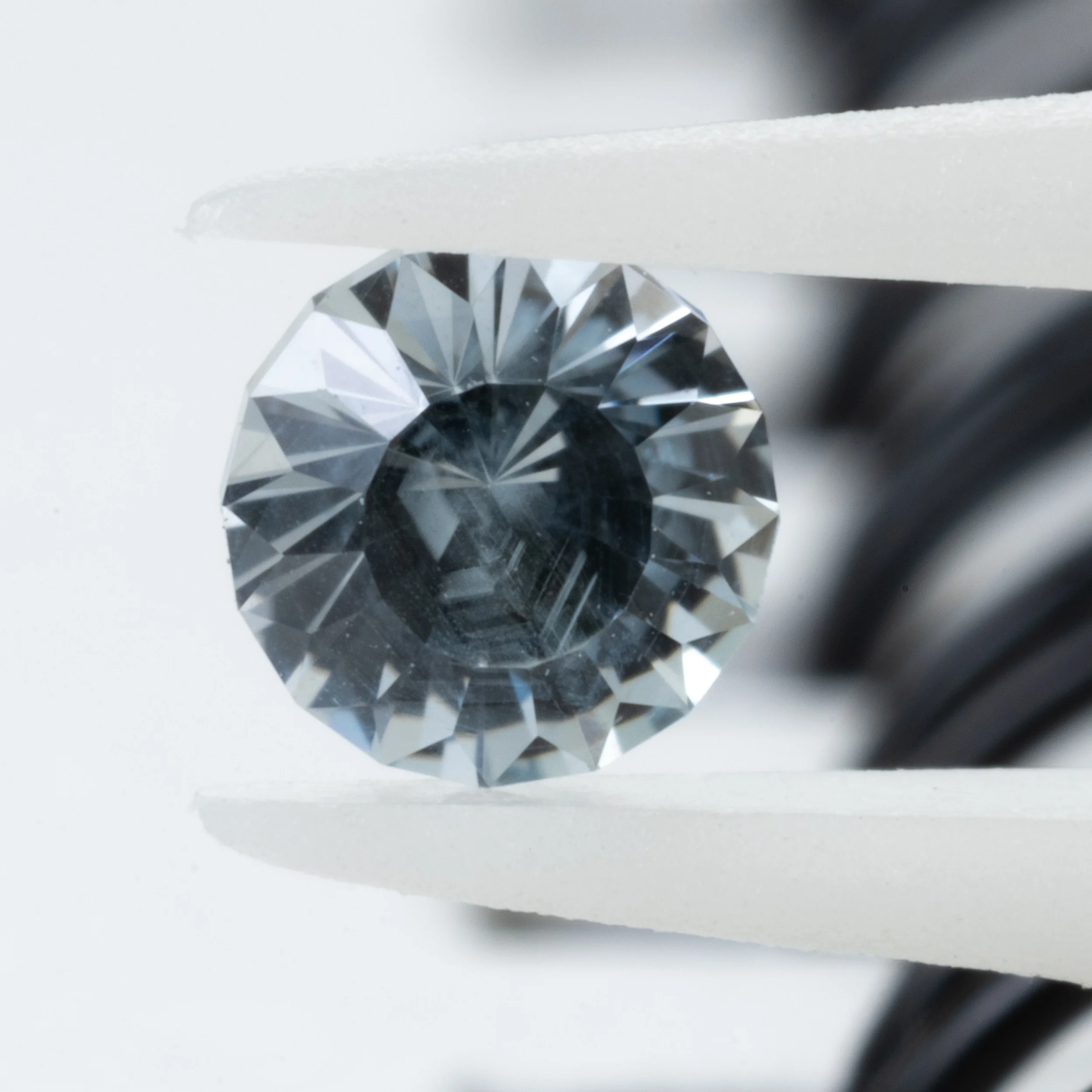 モンタナ・サファイア 0.412ct “Simple Jack”
