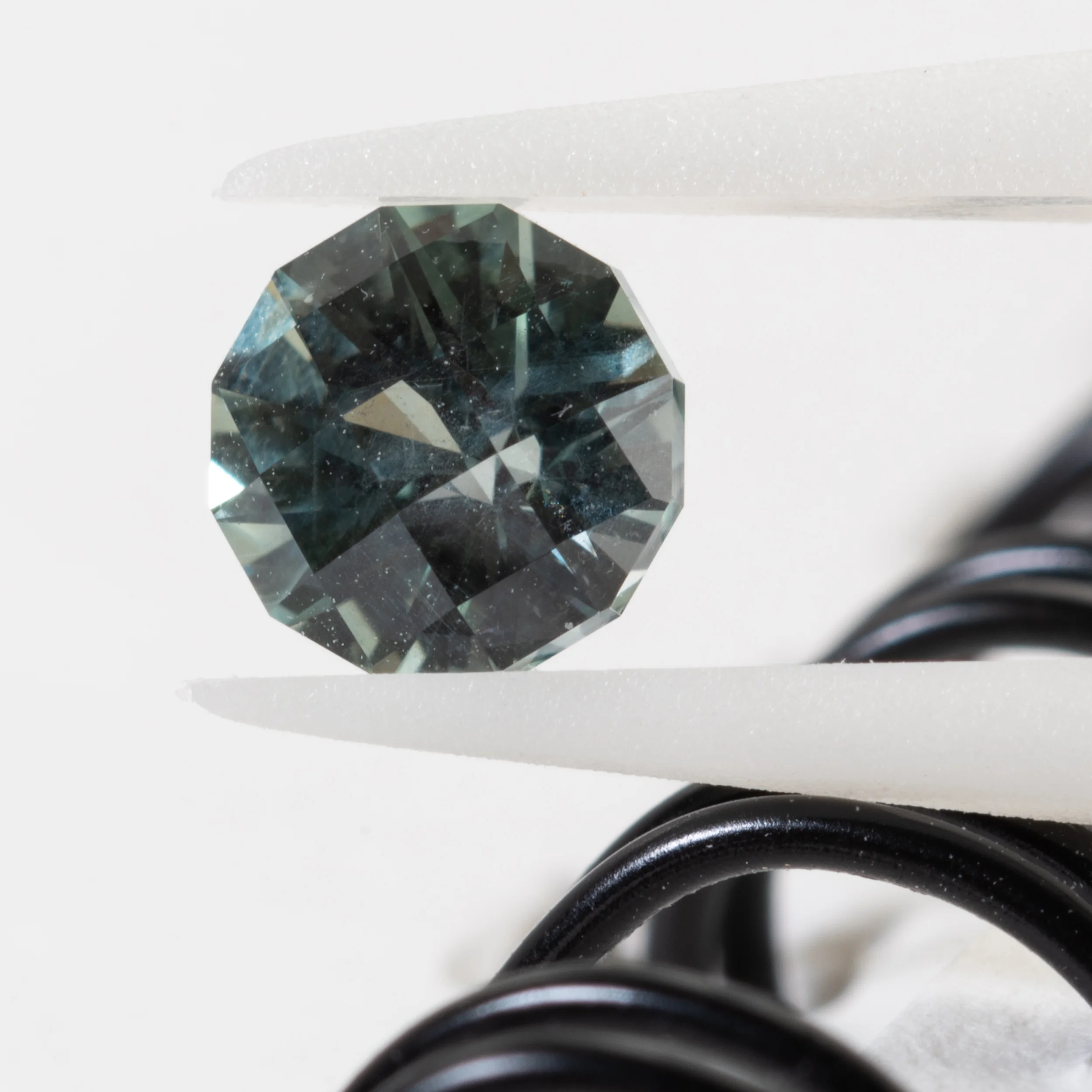 モンタナ・サファイア “Orb” 0.836ct