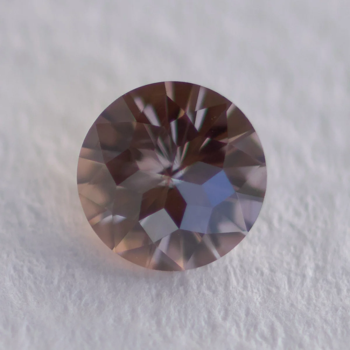 ジルコン 0.718ct “Bright Rose”